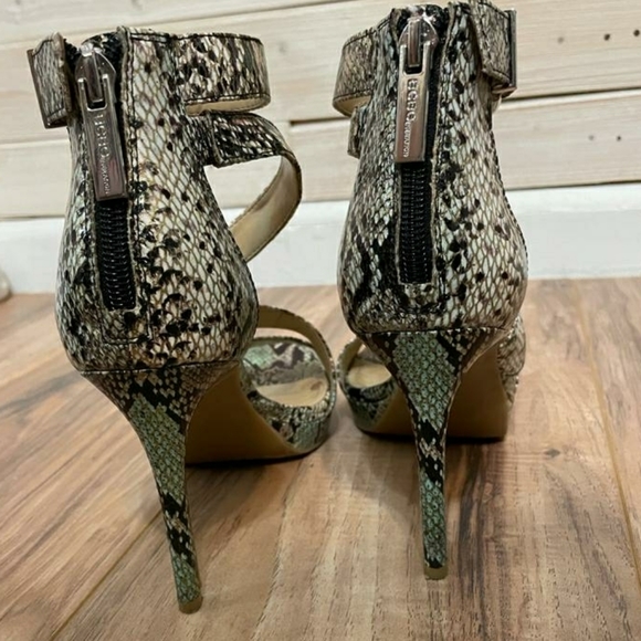 💕 3/$24, Adorable BCBG heels - Picture 4 of 7